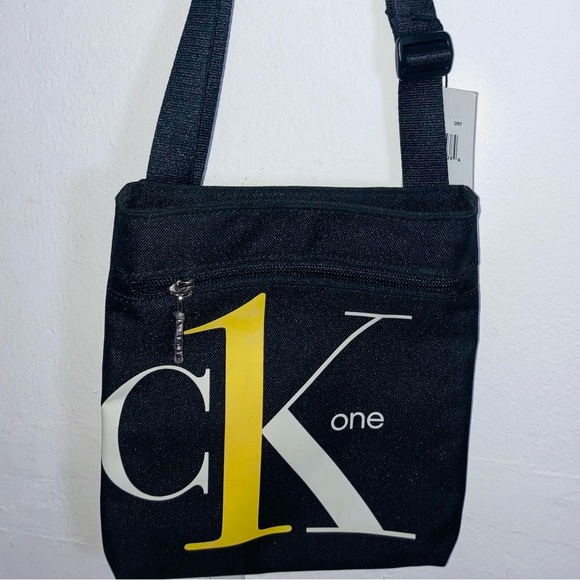 *New* CK One Logo Messenger Bag - Picture 3 of 7